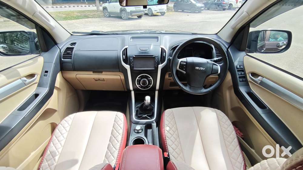 Isuzu V-cross Z 4x4 Mt, 2017, Diesel