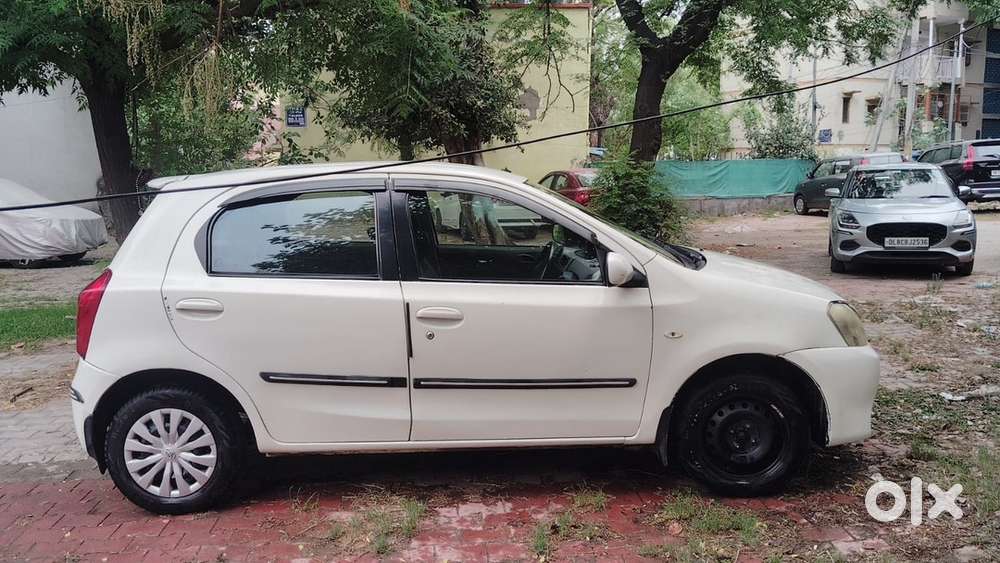 Toyota Etios Liva 2011 Ll Patrol + Cng Ll