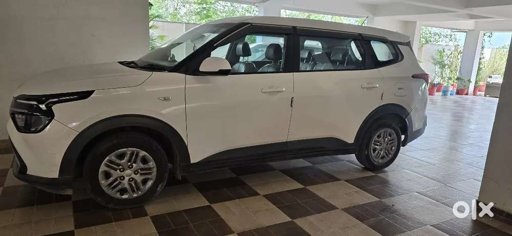 Kia Carens 2023 Petrol Manual