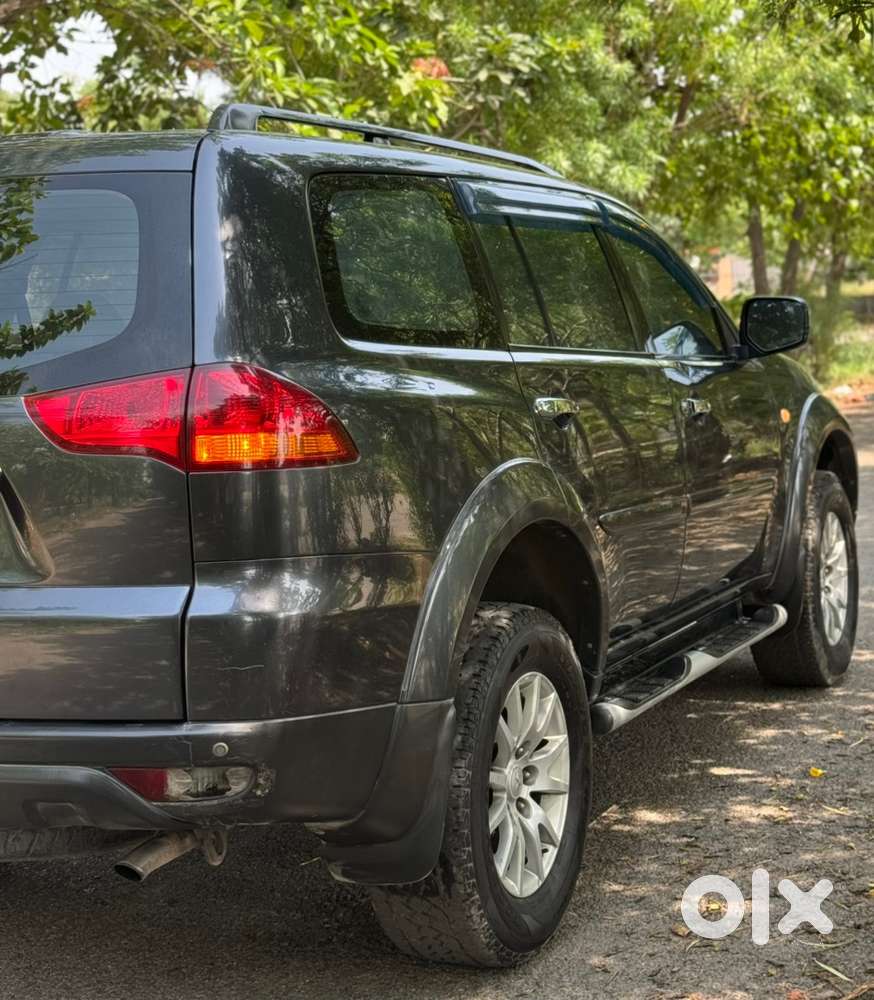 Mitsubishi Pajero Sport 2013