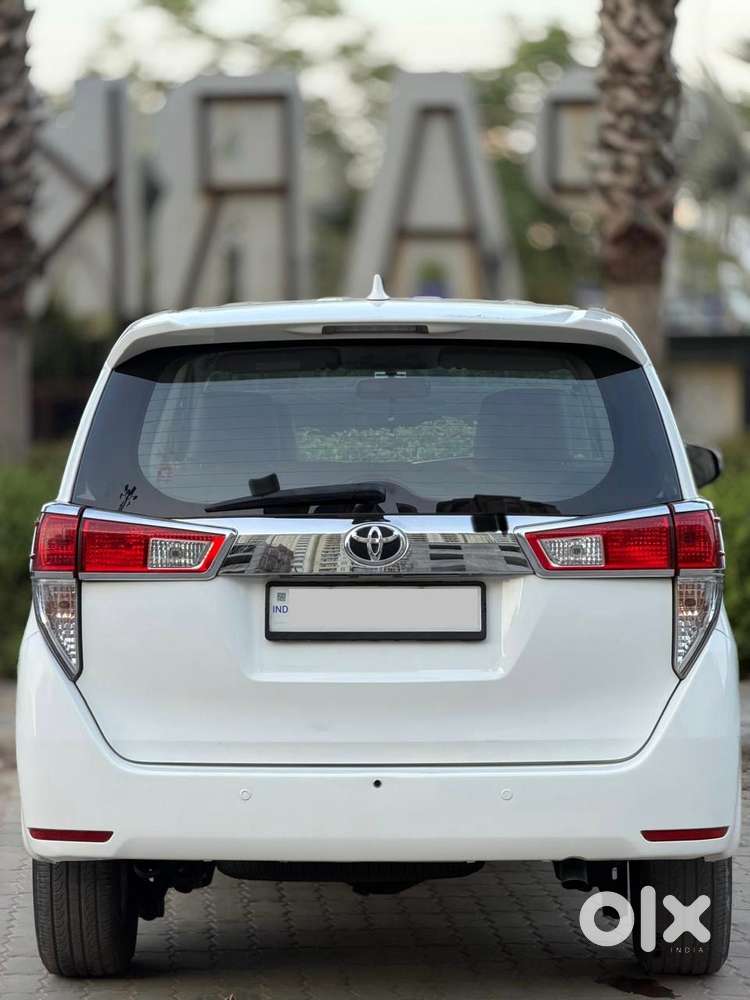 Toyota Innova Crysta 2.4 G Mt, 2016, Diesel