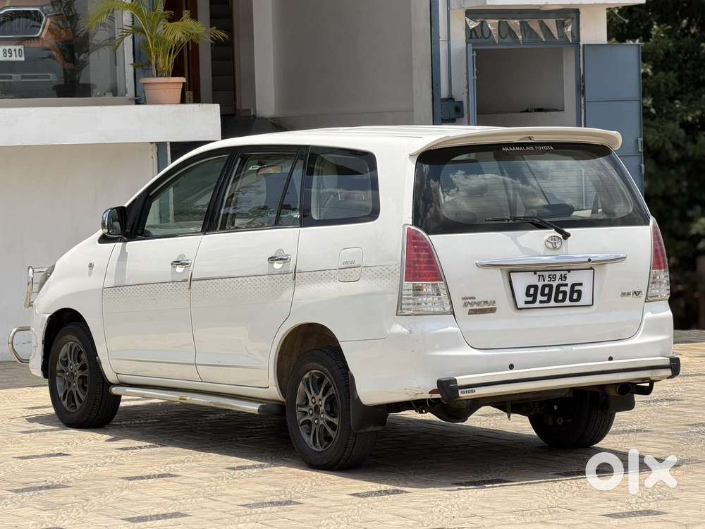 Toyota Innova 2.5 V 7 Str, 2011, Diesel