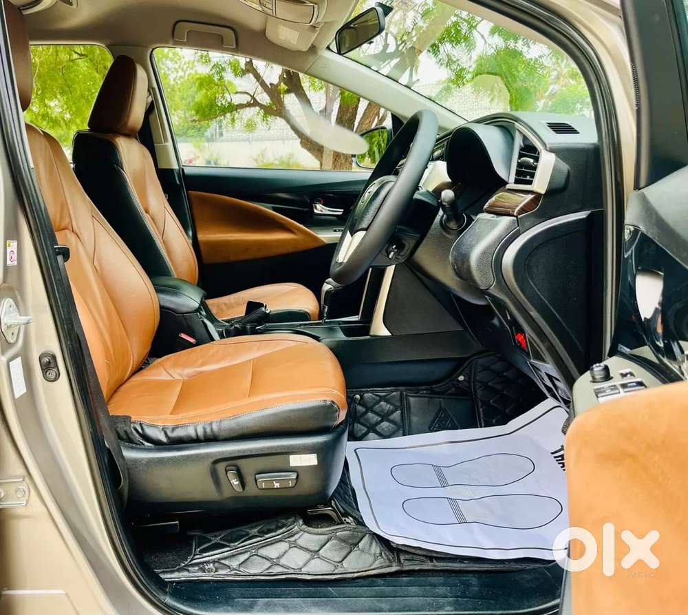 Toyota Innova Crysta 2.8 Zx At 7 Seater, 2016, Diesel
