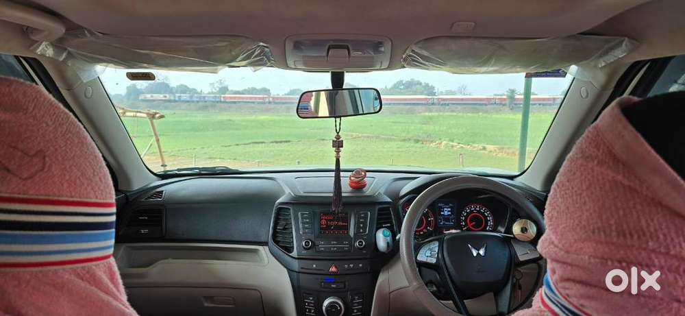 Mahindra Xuv300 2023 Diesel Well Maintained