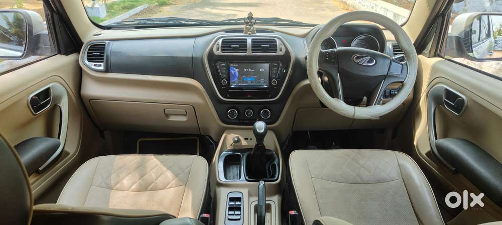 Mahindra Tuv 300 T10, 2019, Diesel