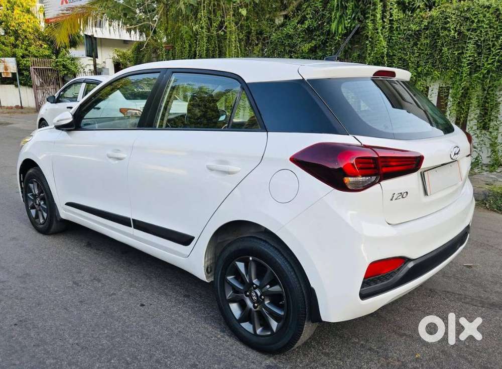 Hyundai I20 Petrol Cvt Asta, 2018, Petrol