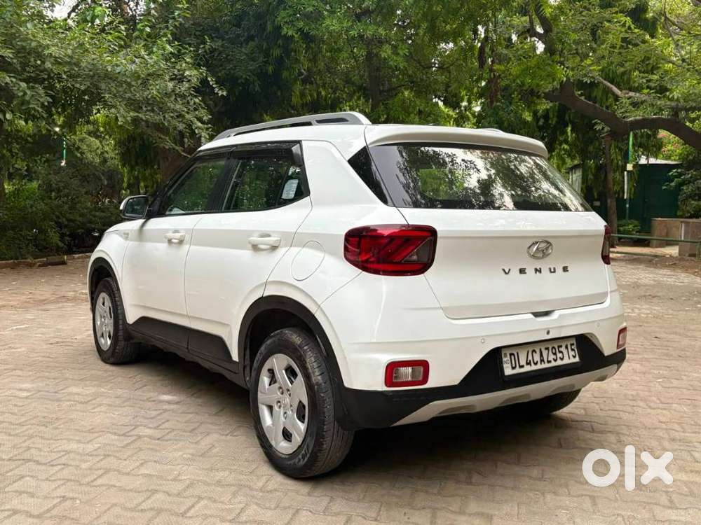 Hyundai Venue E, 2021, Petrol