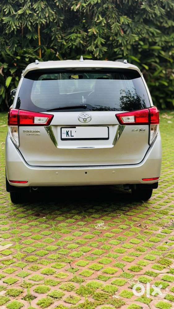 Toyota Innova Crysta 2.4 G Mt, 2017, Diesel