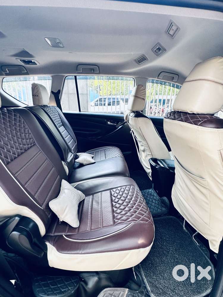 Toyota Innova Crysta 2.4 G Plus Mt 8 Str, 2022, Diesel