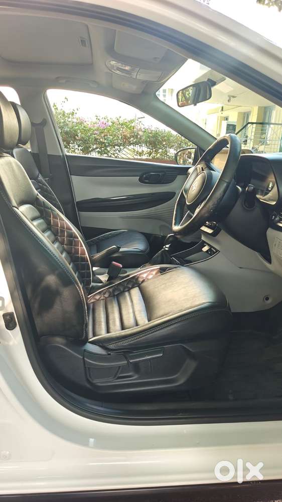 Hyundai I20 Asta (o) 1.2 Mt, 2023, Petrol