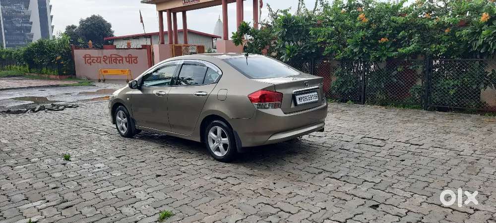 Pure Petrol Honda City V Top Model