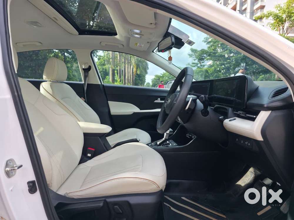 Hyundai Verna 1.5 Sx (o) Ivt, 2024, Petrol