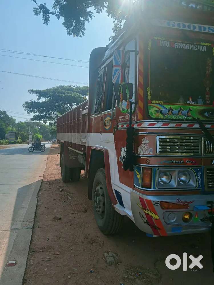 Ashok Leyland Stile 2013 Diesel 300000 Km Driven
Price 1100000