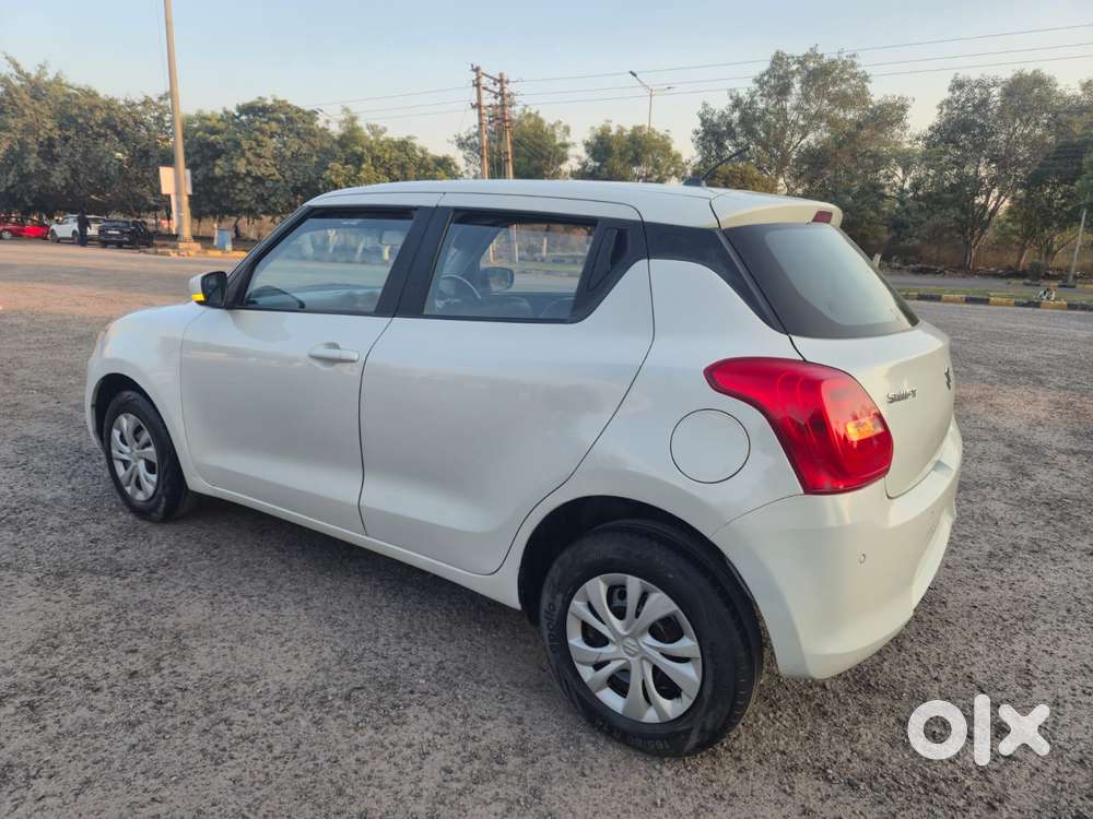 Maruti Suzuki Swift Vvt Vxi, 2021, Petrol