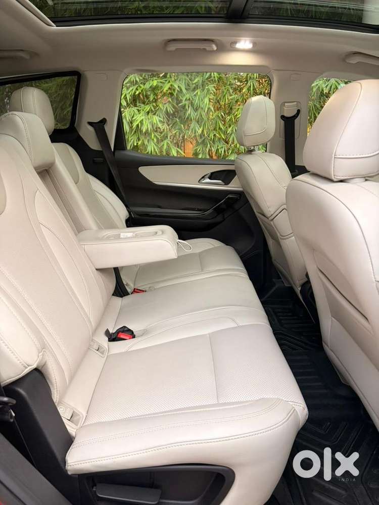 Mahindra Automatic Petrol 2023 Only 40k Kms Clocked