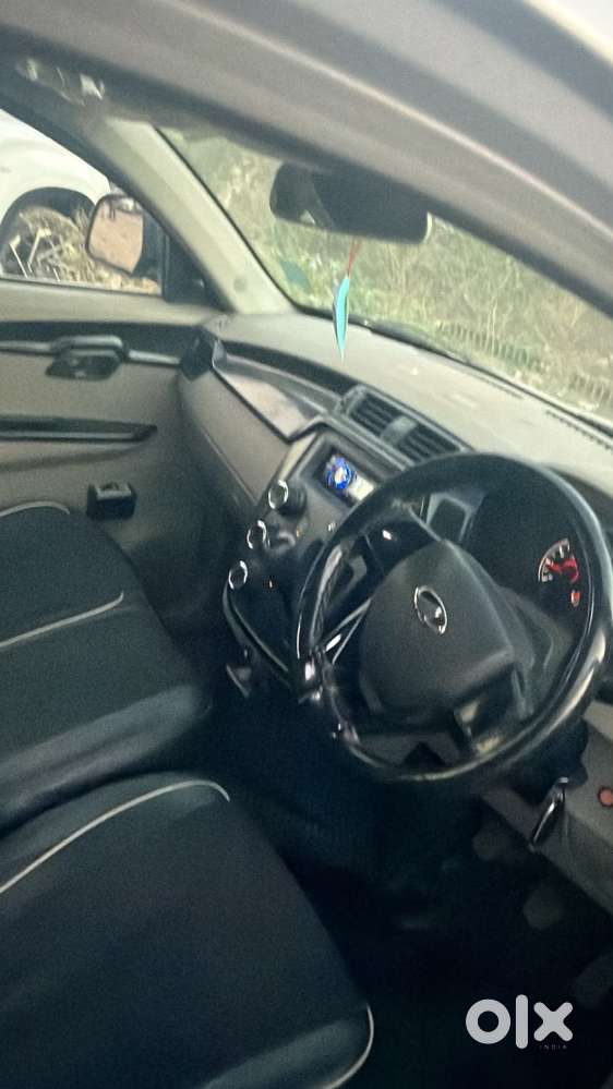 Mahindra Kuv 100, 2017, Petrol
