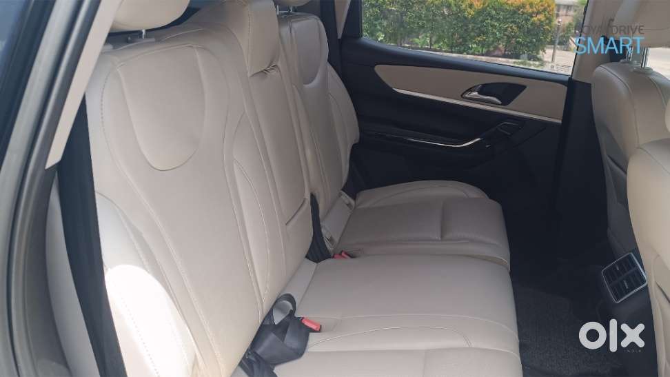 Mahindra Xuv700, 2022, Petrol