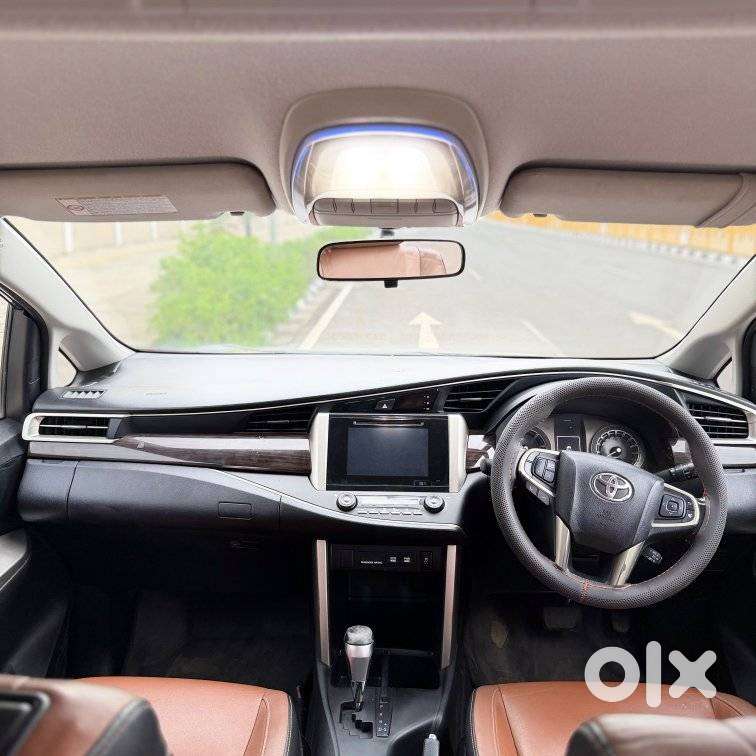 Toyota Innova Crysta 2.8z Automatic, 2016, Diesel