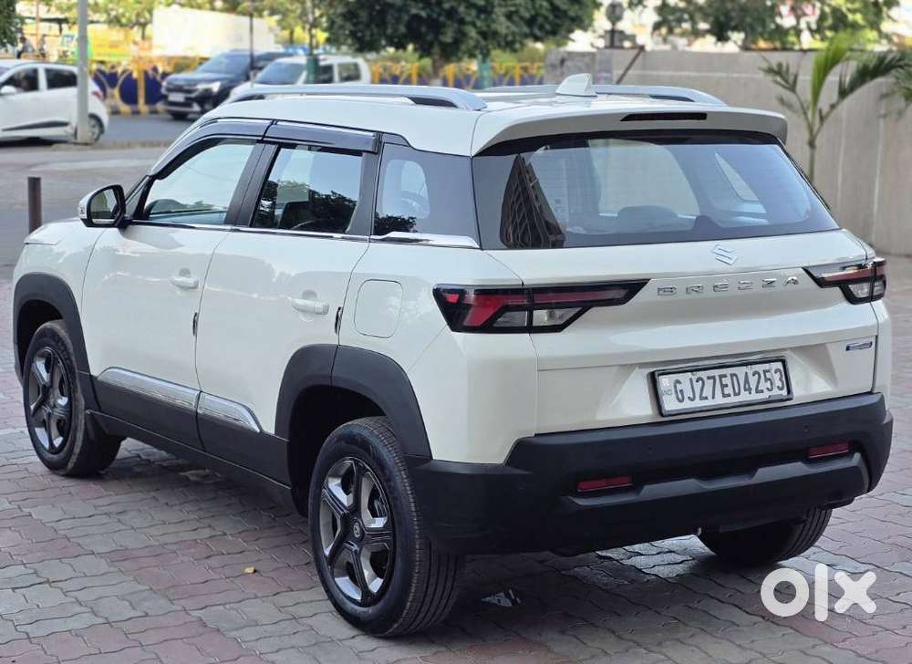Maruti Suzuki Vitara Brezza 1.5 Vxi At, 2023, Petrol