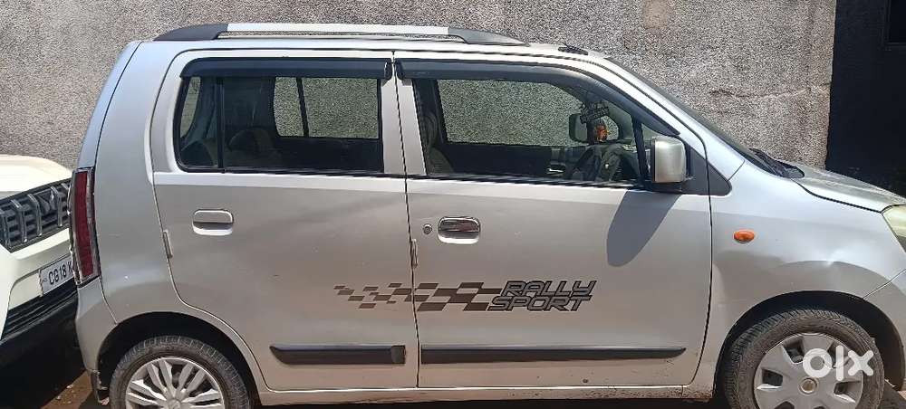 Engine Side Interior Side Ekdum Ok Condition He