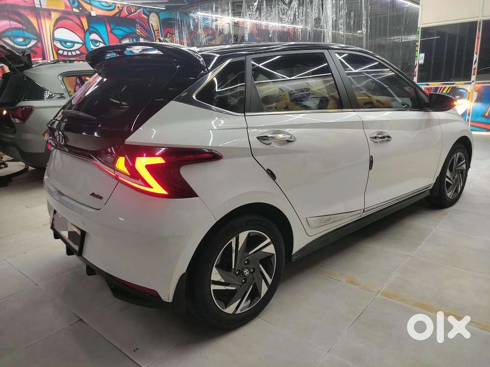 Hyundai I20 Asta (o) 1.2 Mt Dual Tone, 2023, Petrol