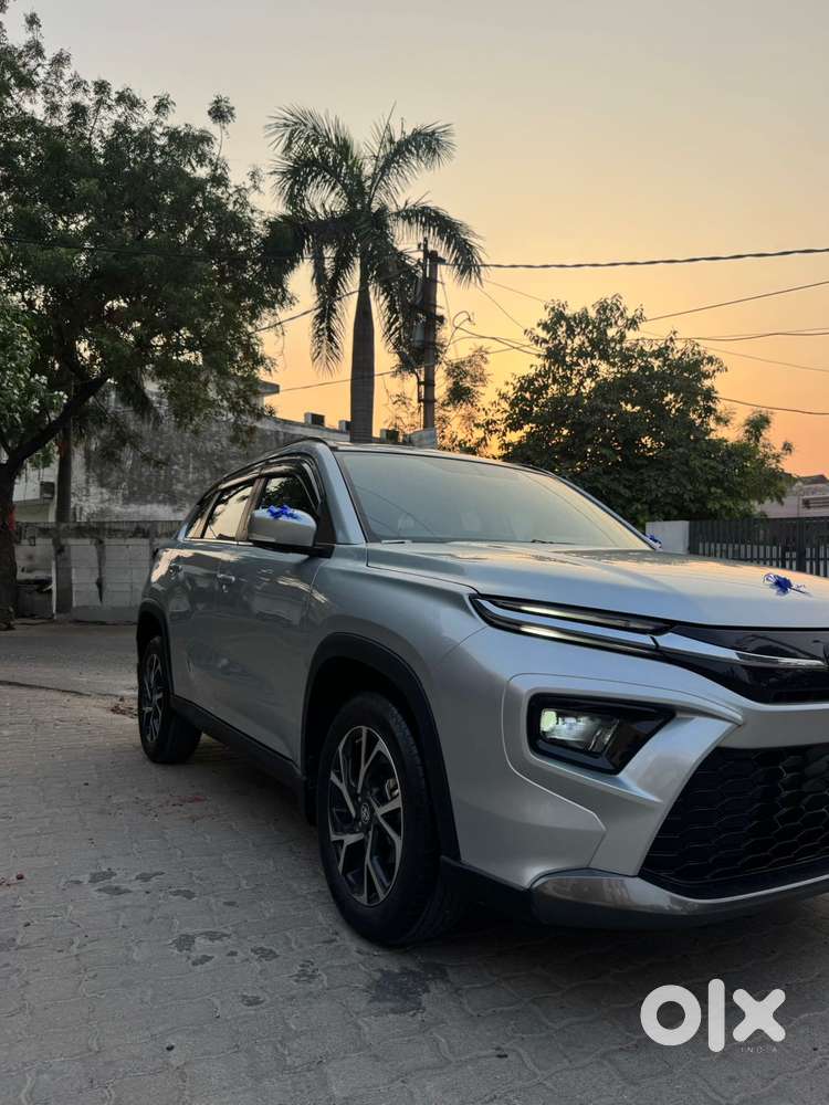Toyota Urban Cruiser Hyryder, 2025, Petrol