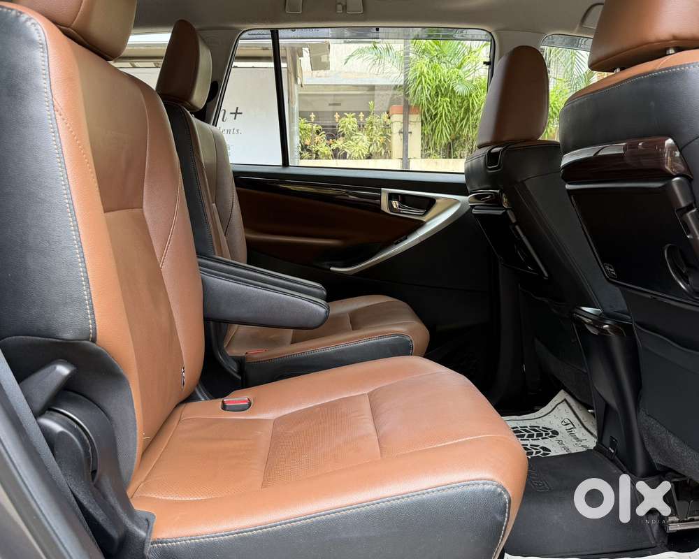 Toyota Innova Crysta [2020-ongoing] 2.4 Zx 7 Str, 2022, Diesel