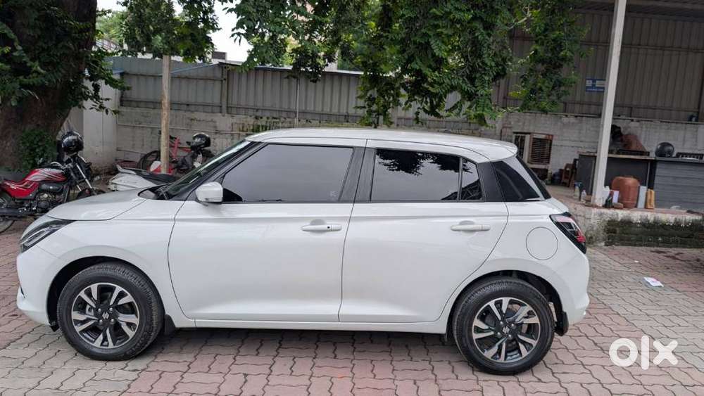 Maruti Suzuki Swift Zxi Plus, 2025, Petrol