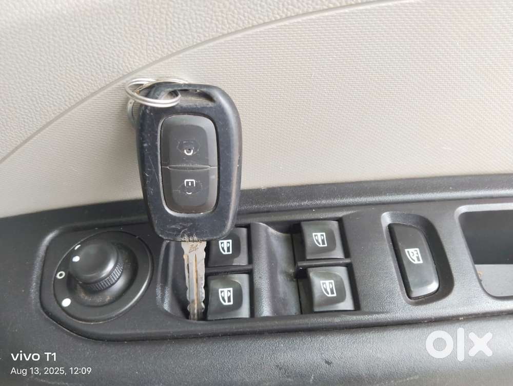 Renault Triber Rxt, 2021, Petrol