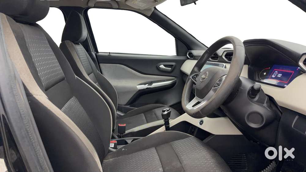Nissan Magnite 1.0 Xv, 2022, Petrol