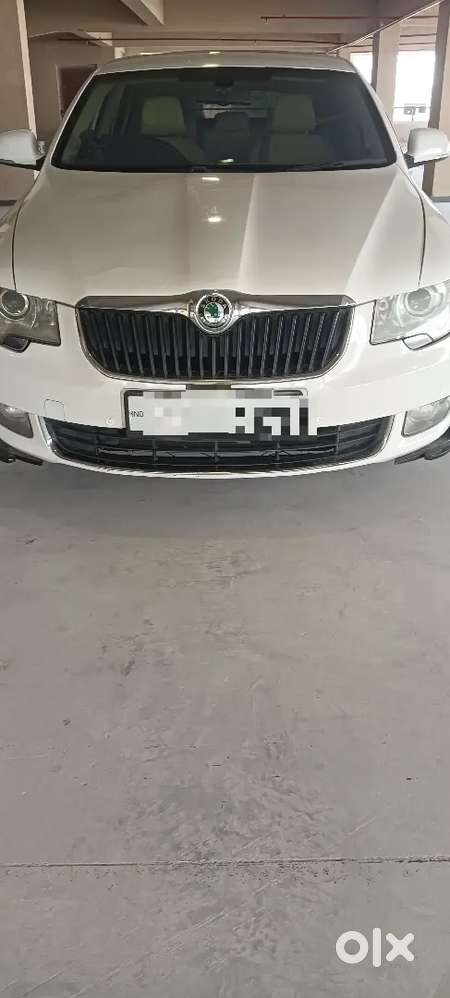Skoda Superb Elegance 2012