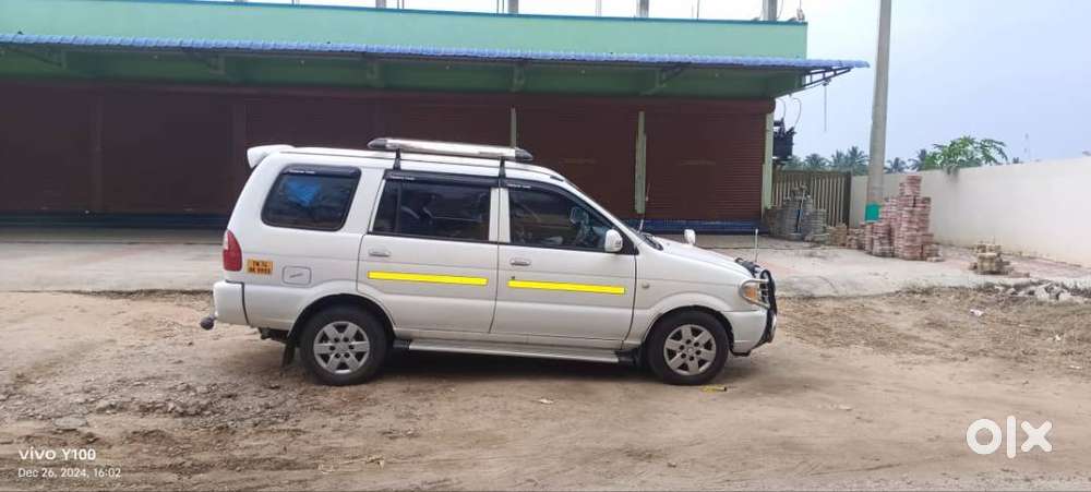 2015 Model Tavera Good Condition 1st Owner