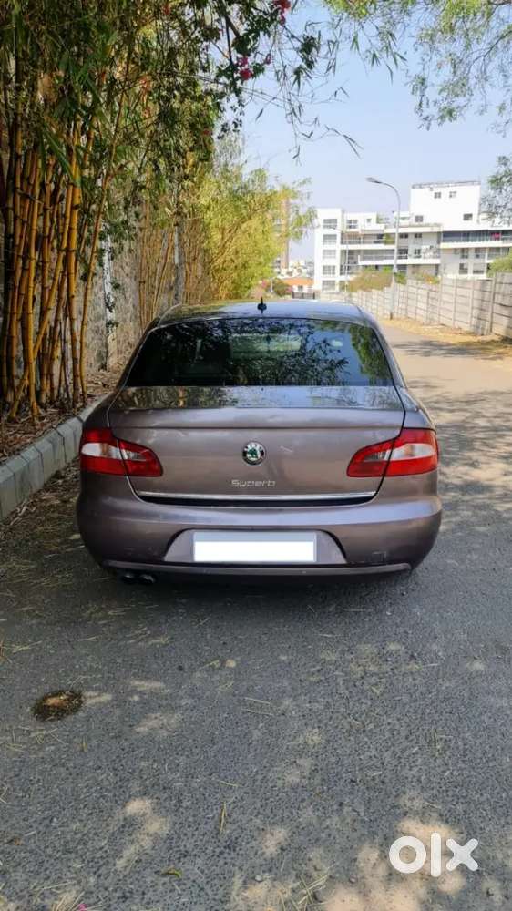 Skoda Superb Elegance 2010 Diesel Automatic