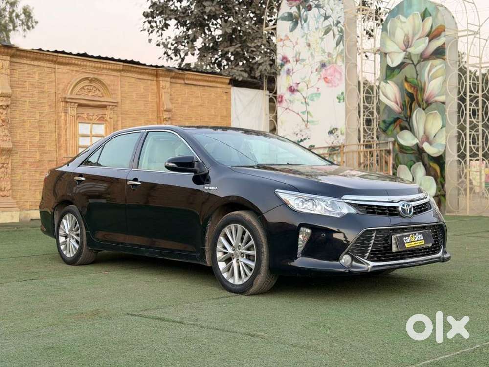Toyota Camry 2.5 Hybrid, 2016, Cng & Hybrids