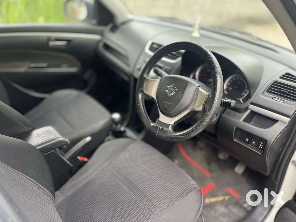 Maruti Suzuki Swift Vxi Optional, 2017, Petrol