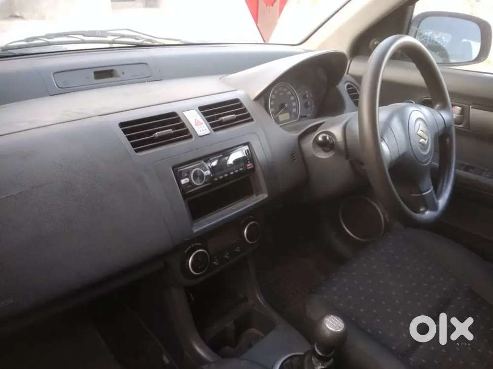 Maruti Suzuki Swift 2005 Petrol 65000 Km Driven