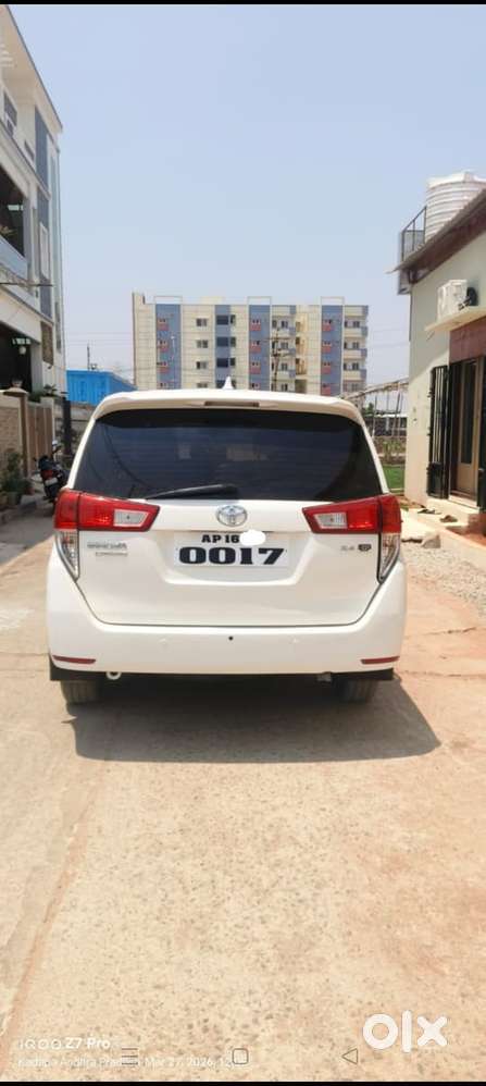 Toyota Innova Crysta 2.4 Gx Mt 8s, 2017, Diesel