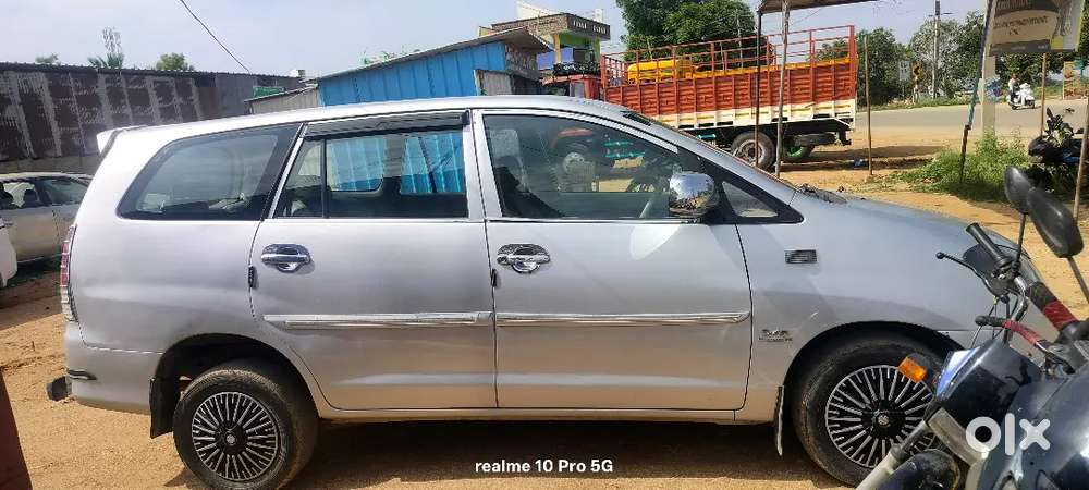 Toyota Innova 2010 Diesel 219000 Km Driven