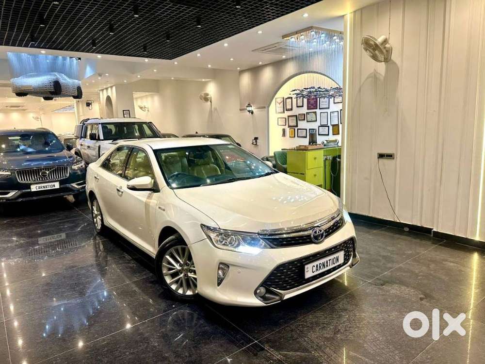 Toyota Camry 2.5 Hybrid, 2016