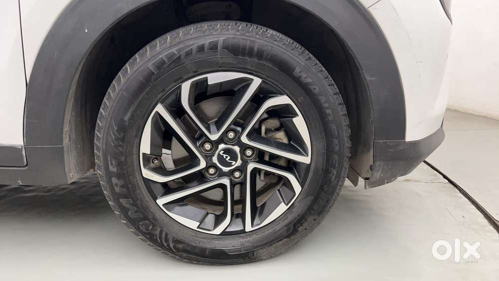 Kia Carens 1.4 Prestige Plus Turbo 7 Str, 2022, Petrol