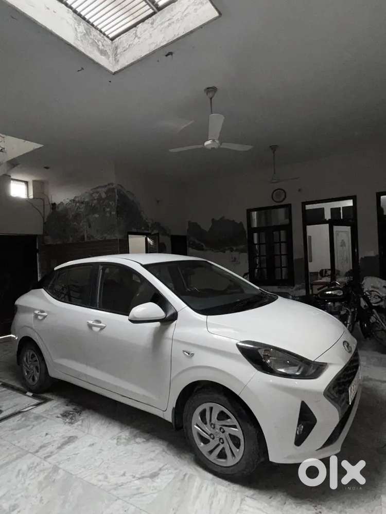 Diesel Car Aura First Owner