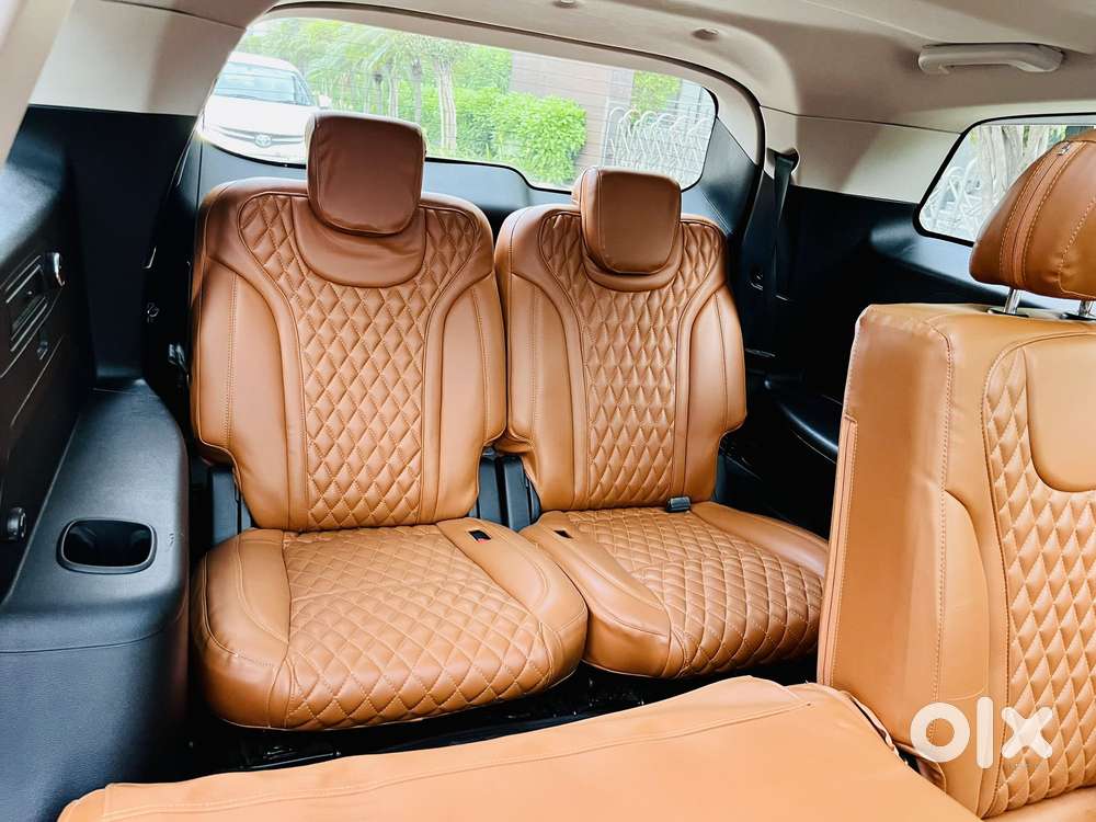 Mahindra Xuv700 2.0 Ax 5 Petrol Mt 7 Str, 2022, Petrol