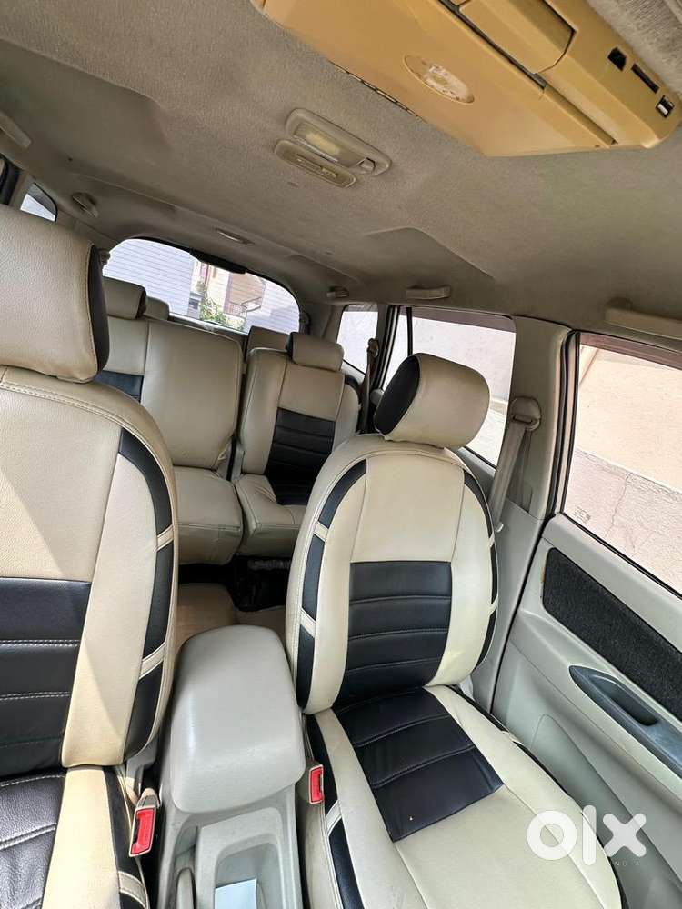 Toyota Innova 2012 Diesel 218000 Km Driven