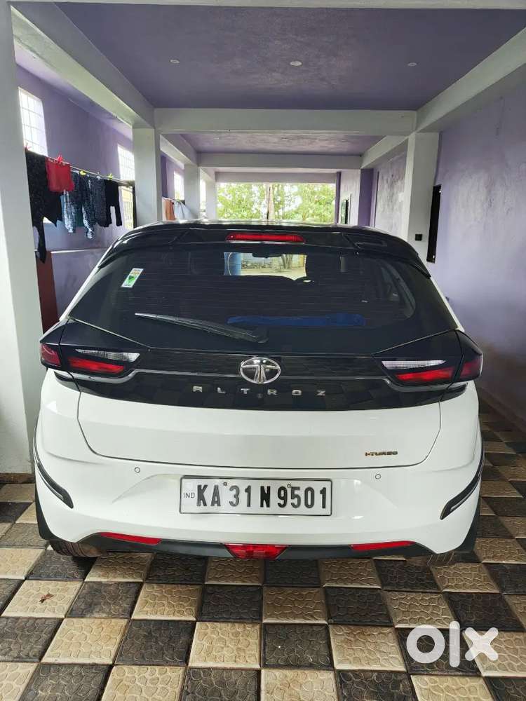 Tata Altroz 1.2 Xe Plus Petrol 2023