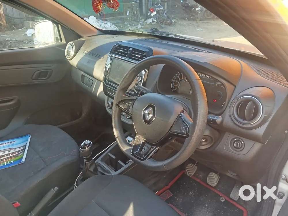 “2025 Kwid Rxt Cng  4500 Km  Single Owner  Like New”