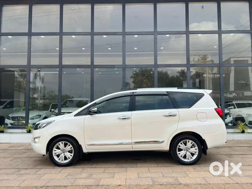 Toyota Innova Crysta 2018 Diesel 75000 Km Driven