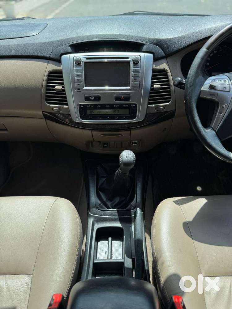 Toyota Innova 2.5 Zx 7 Str Bs-iv, 2015, Diesel