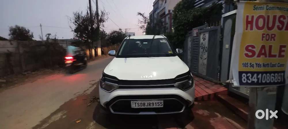 Kia Carens 2023 Petrol Good Condition