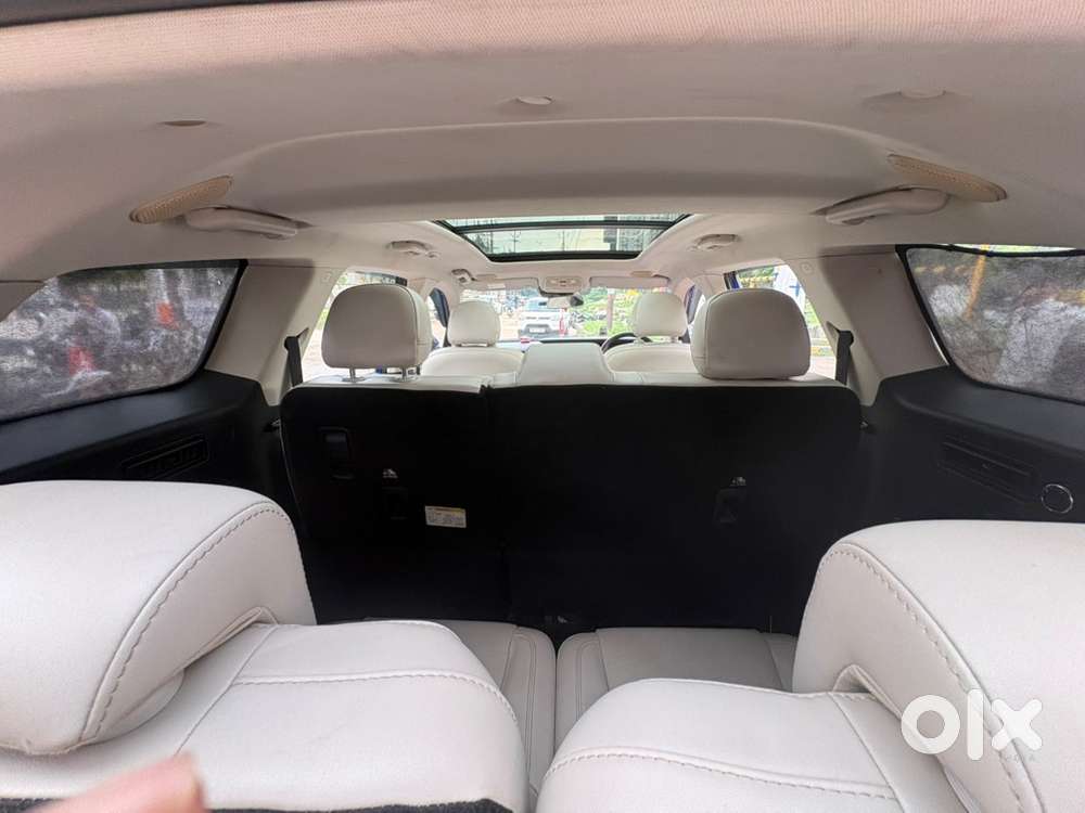 Mahindra Xuv700 Ax7 [l] At – Matte Blue – 58,130 Km – Single Owner