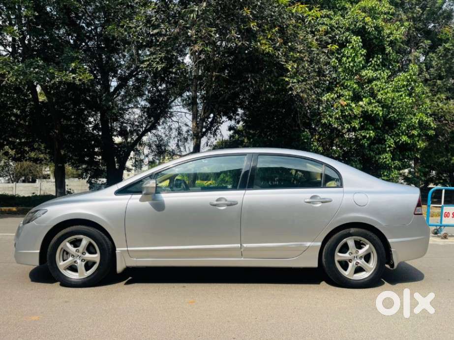 Honda Civic 1.8 V At Sunroof, 2011, Petrol
